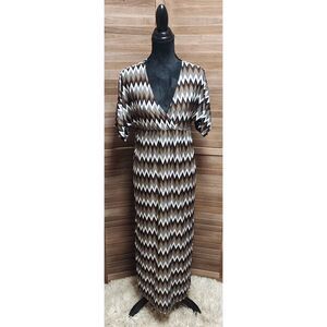 Jonathan Martin Size Medium Women's Black Chevron Bell Sleeve Stretch Maxi Dress